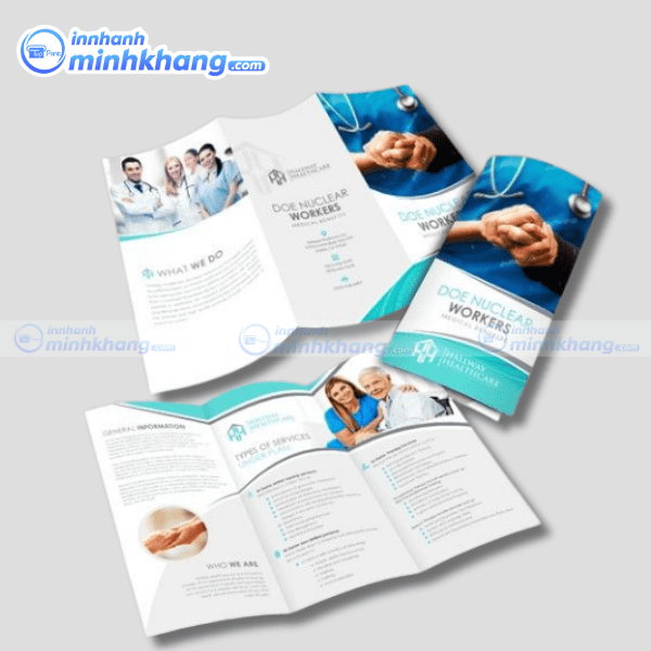 Mẫu thiết kế brochure y tế sáng tạo cho phòng khám tư nhân,