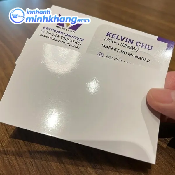 Mẫu name card được cán màng bóng